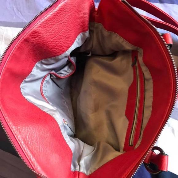 Lipstick Red leather bag - Picture 3 of 3